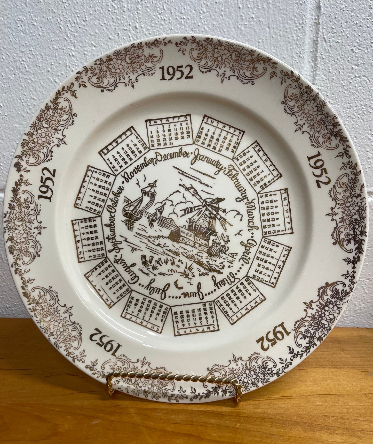 Calendar Plate - 1952 (P016)