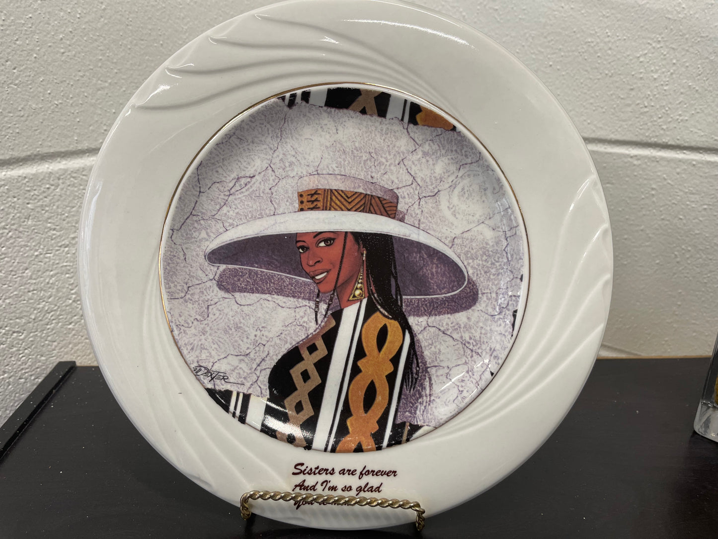 Plate - Sisters Are Forever (P031)