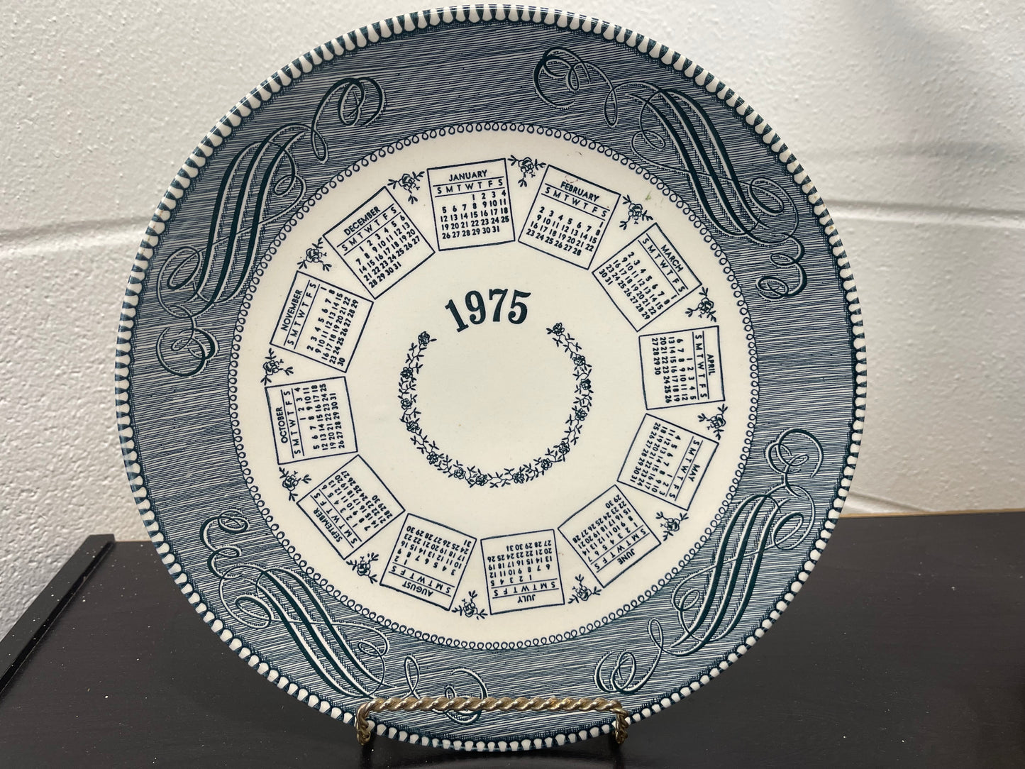 Plate 1975 Calendar (P015)