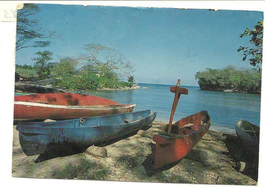 03 30 1983 PC Fishermen's Dug-out canoes made from giant cotton